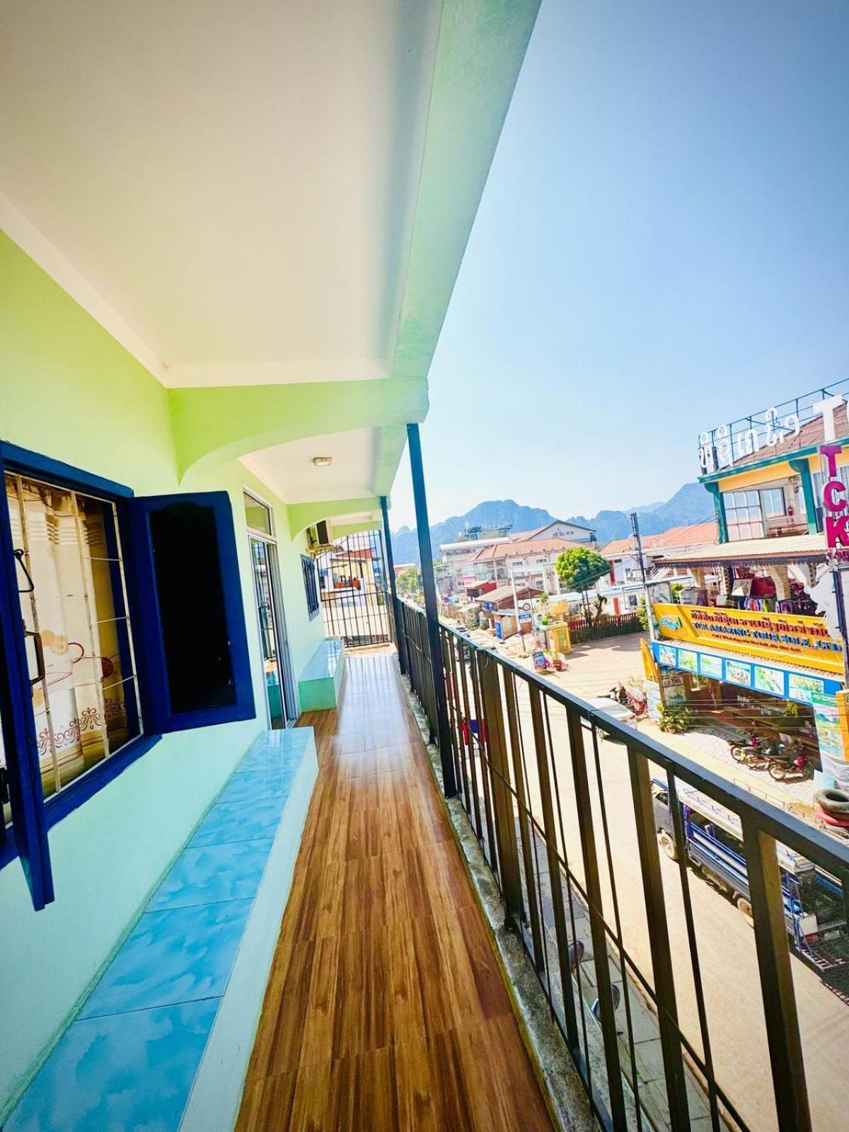 Vang Vieng Ruby Backpackers Hostel Екстер'єр фото