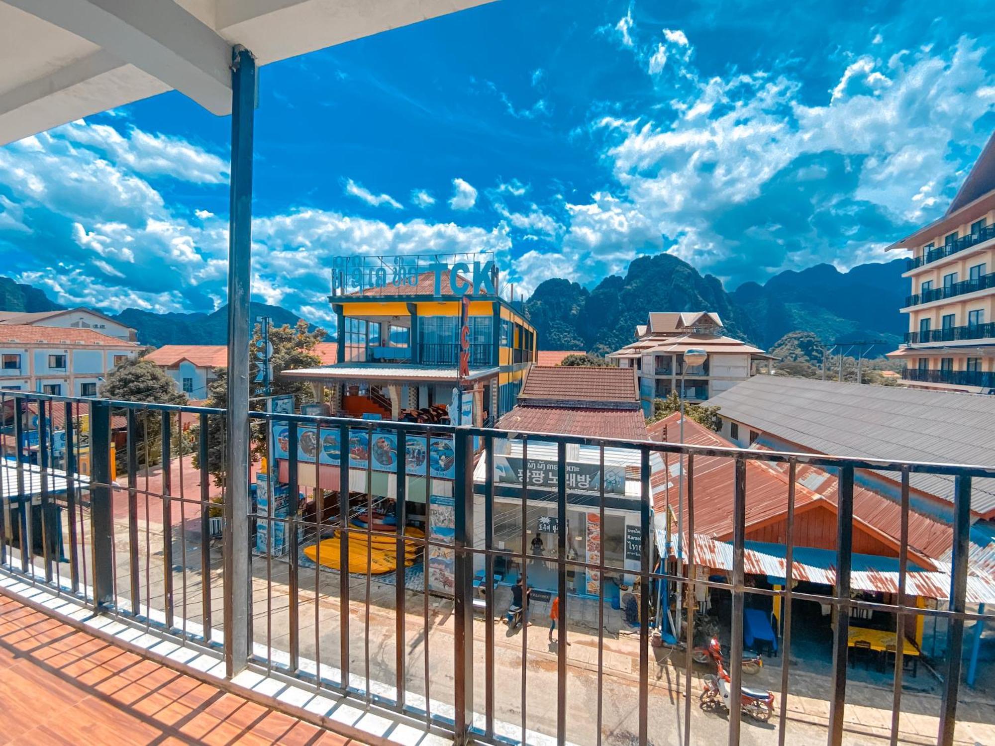 Vang Vieng Ruby Backpackers Hostel Екстер'єр фото