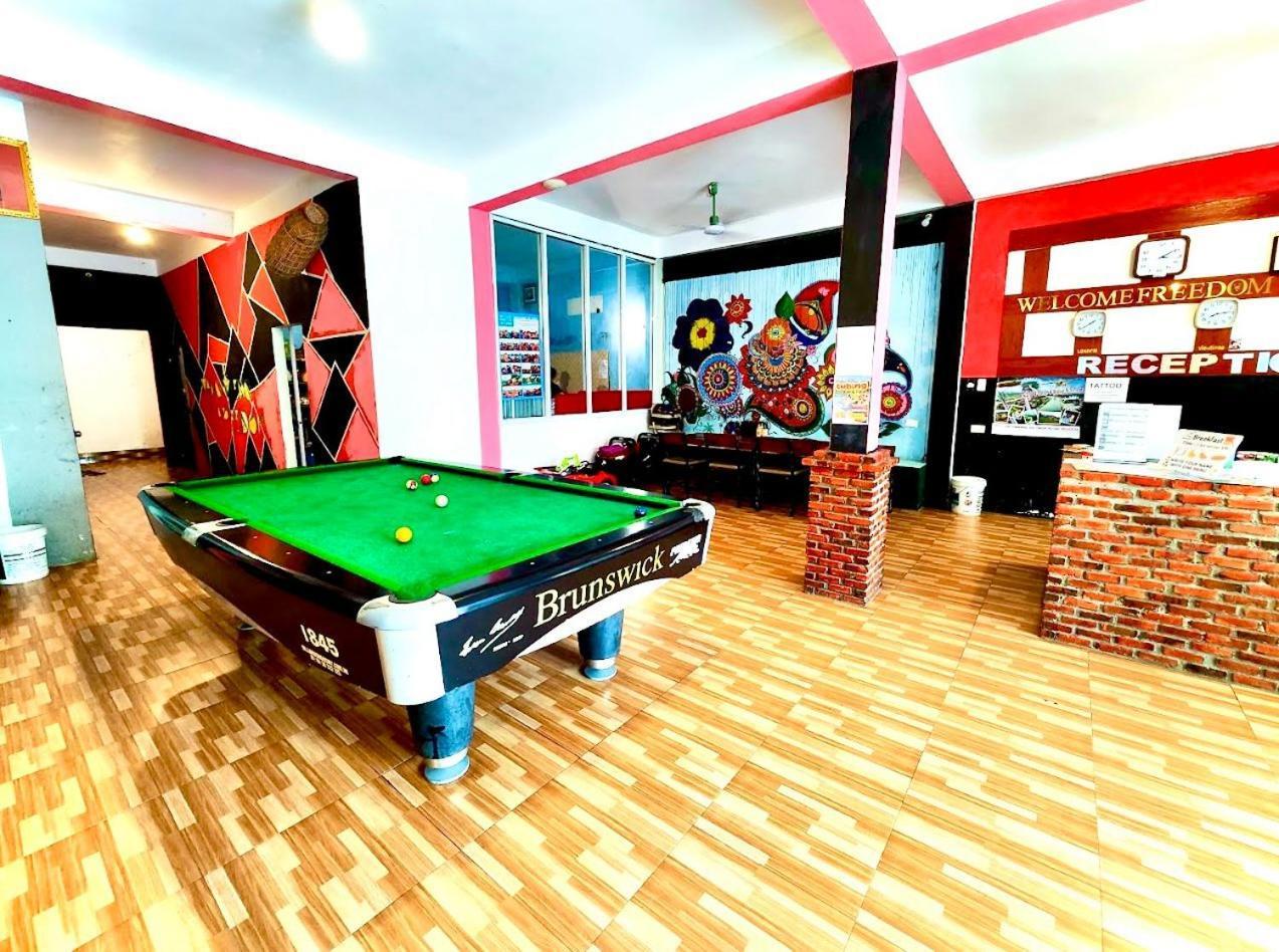 Vang Vieng Ruby Backpackers Hostel Екстер'єр фото